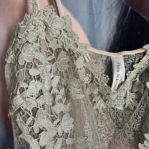 Flora Nikrooz Showstopper Charmeuse Chemise in champagne, XS, NWTs - Picture 6 of 8